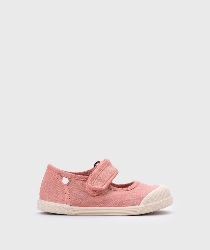 Igor Lona Mercedes Rosa: Ballerina Barefoot in Tela