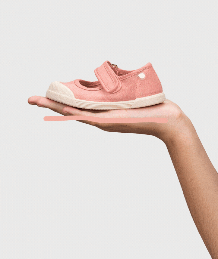 Igor Lona Mercedes Rosa: Ballerina Barefoot in Tela